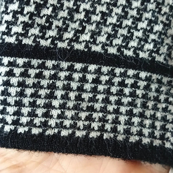 Haute Rogue front fringe western vibe houndstooth sweater mix print M - Picture 5 of 9